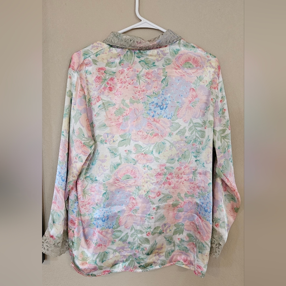 Vintage Victoria's Secret Pastel Floral Satin Pajama Top - Picture 6 of 6